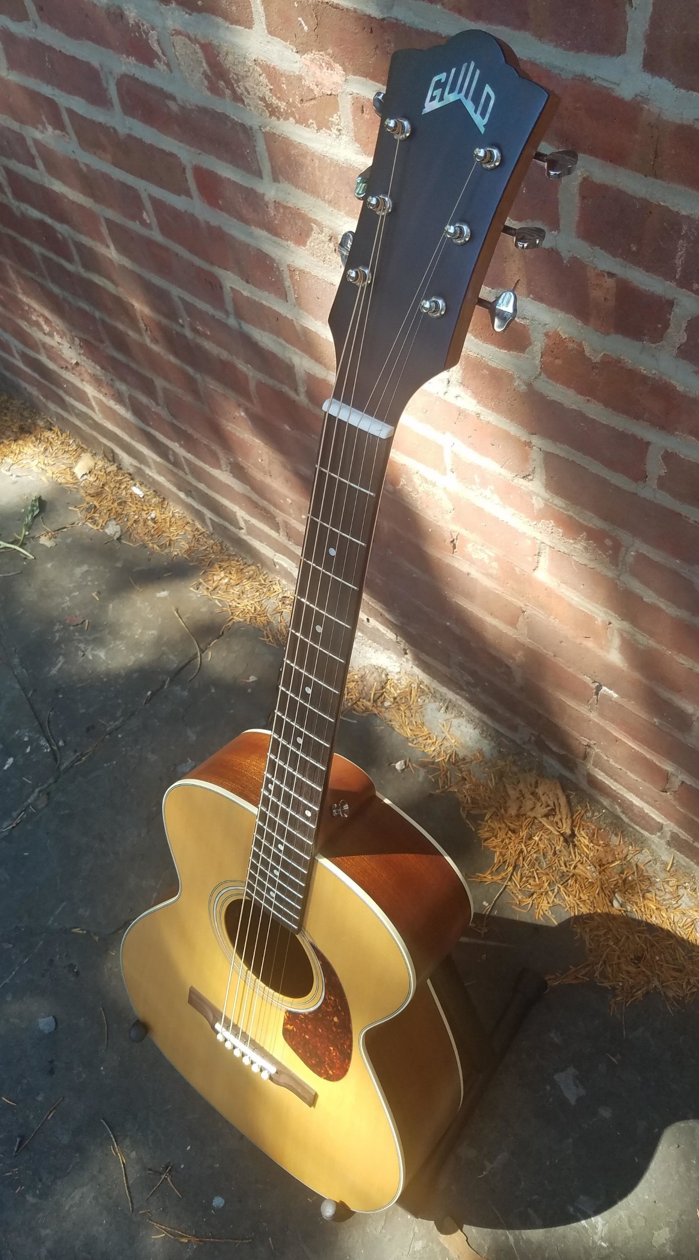 Guild M-240E — Brooklyn Fine Guitars