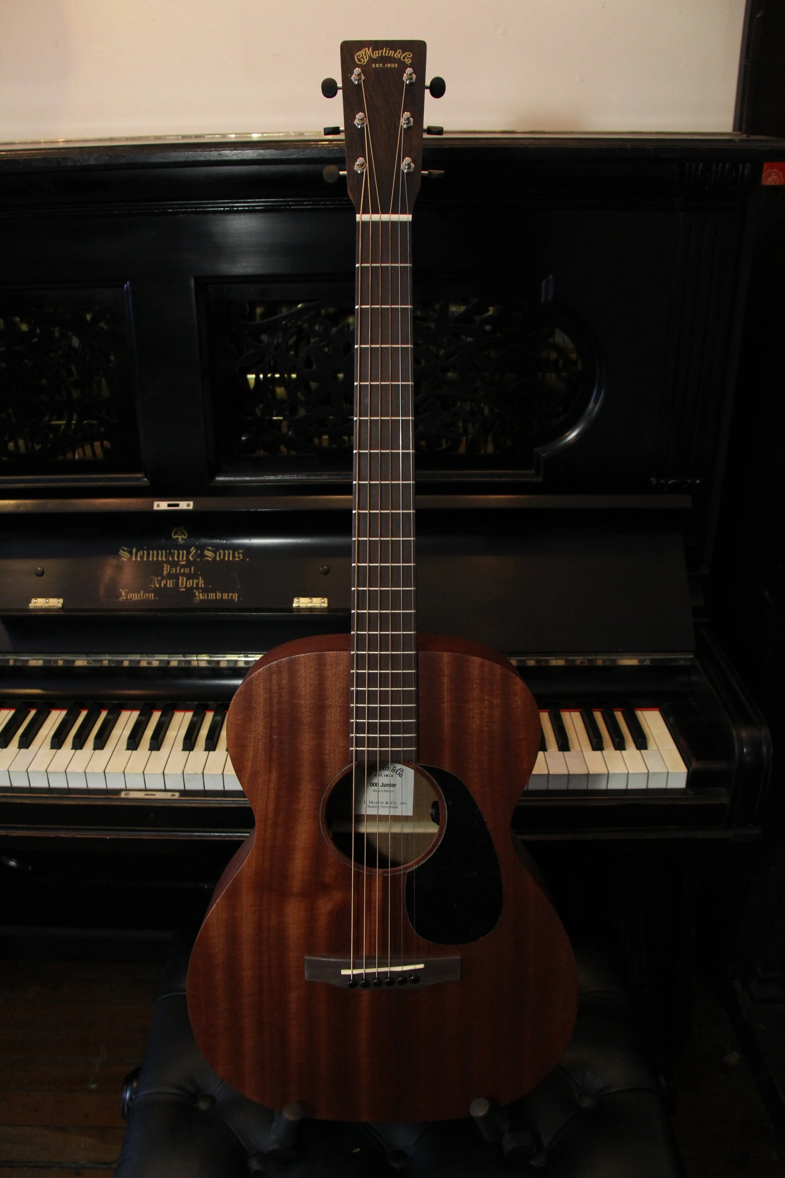 Martin 000-JR-E Sapele