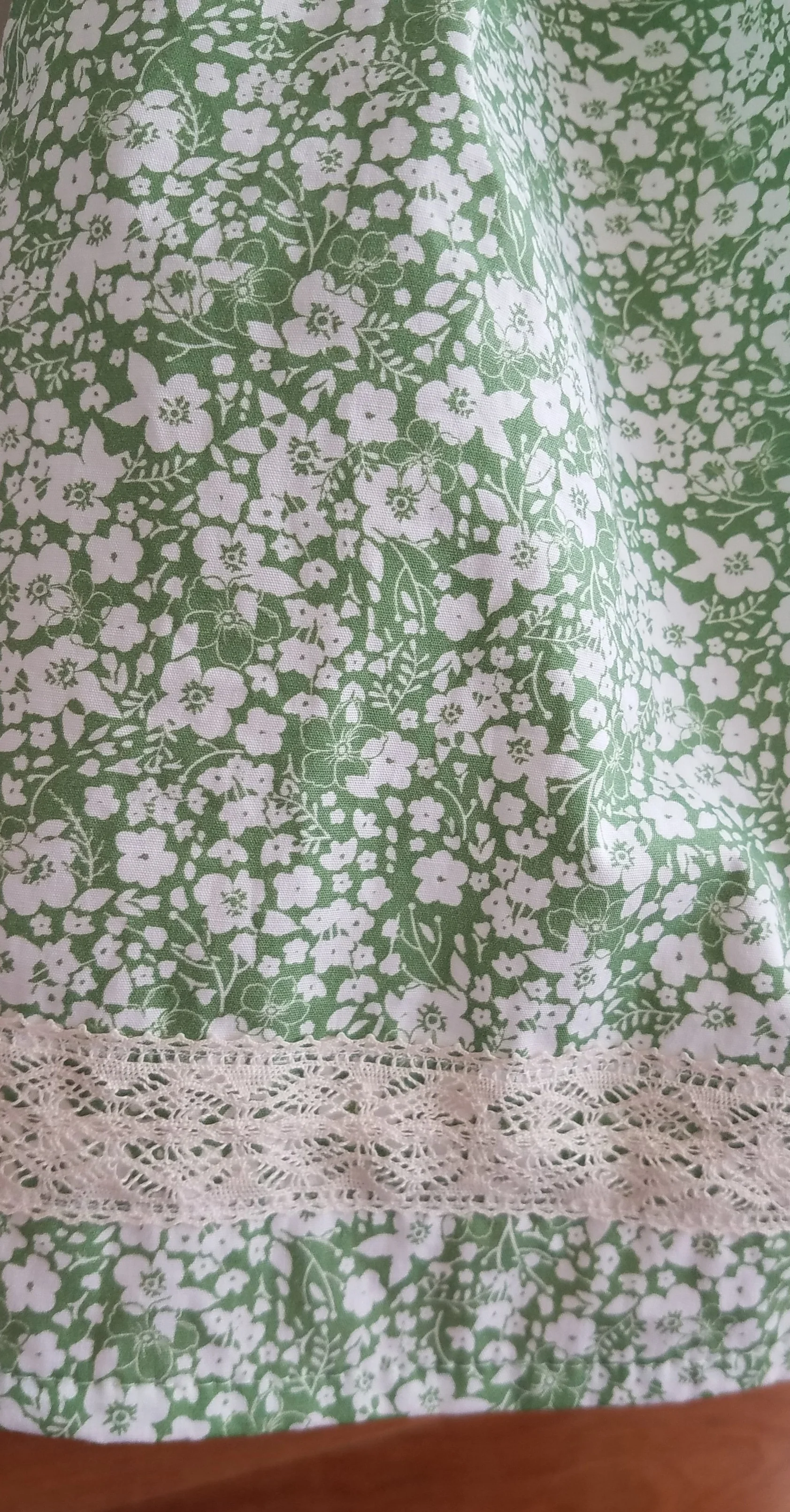 Forget Me Not fabric in Pistachio from Hawthorne Threads