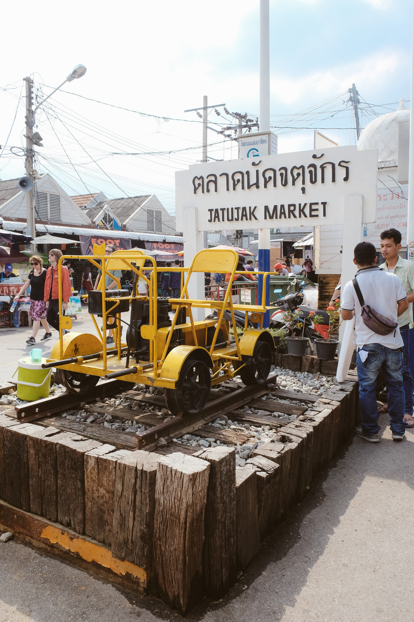 Jatujak Market, the largest market in all of Thailand!