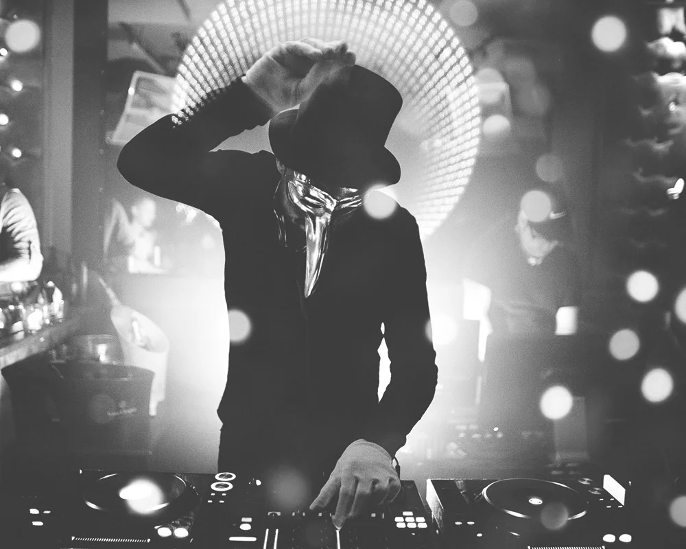 Artist-Web-Images-CLAPTONE.jpg