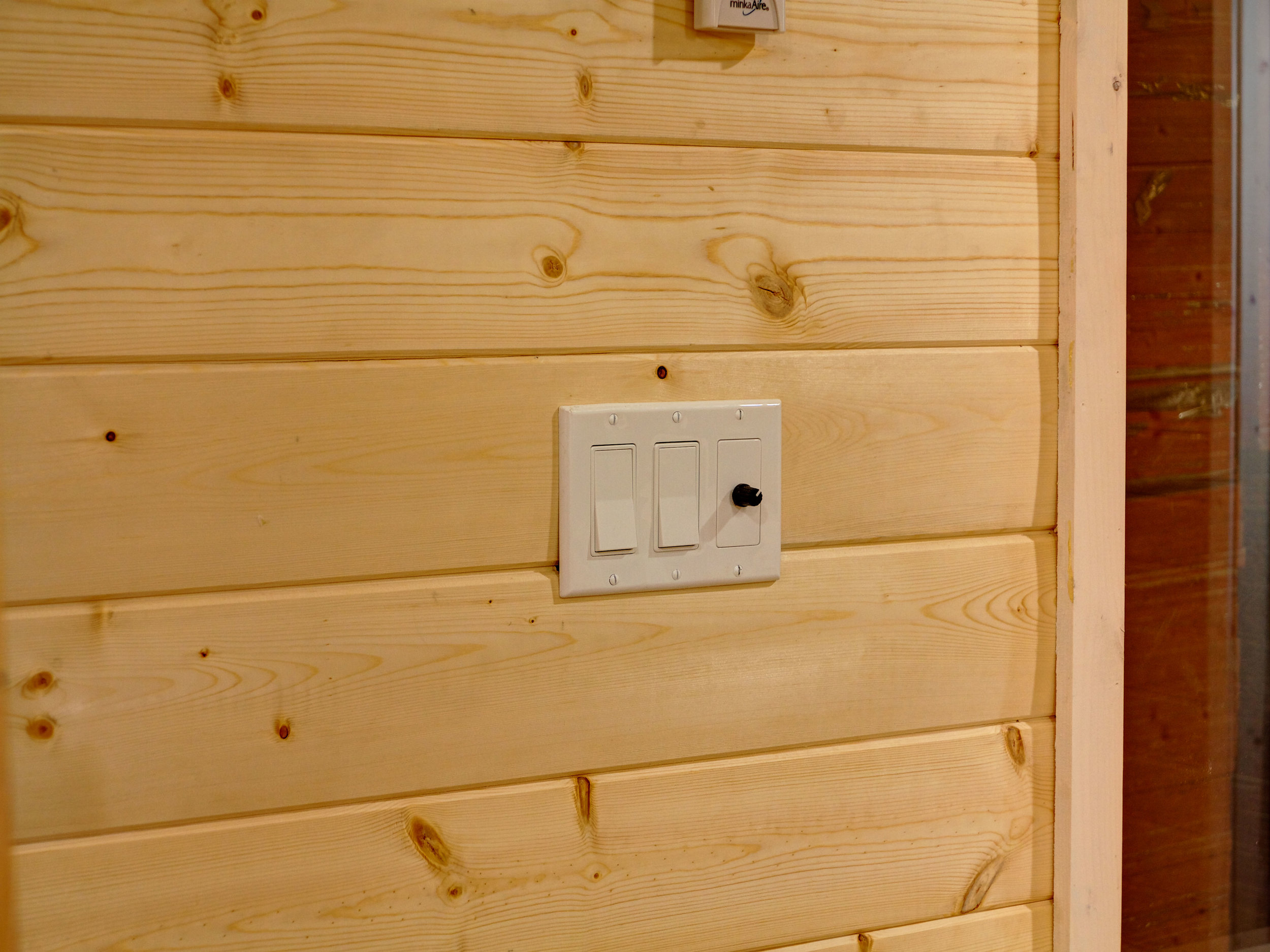 Light switch.jpg