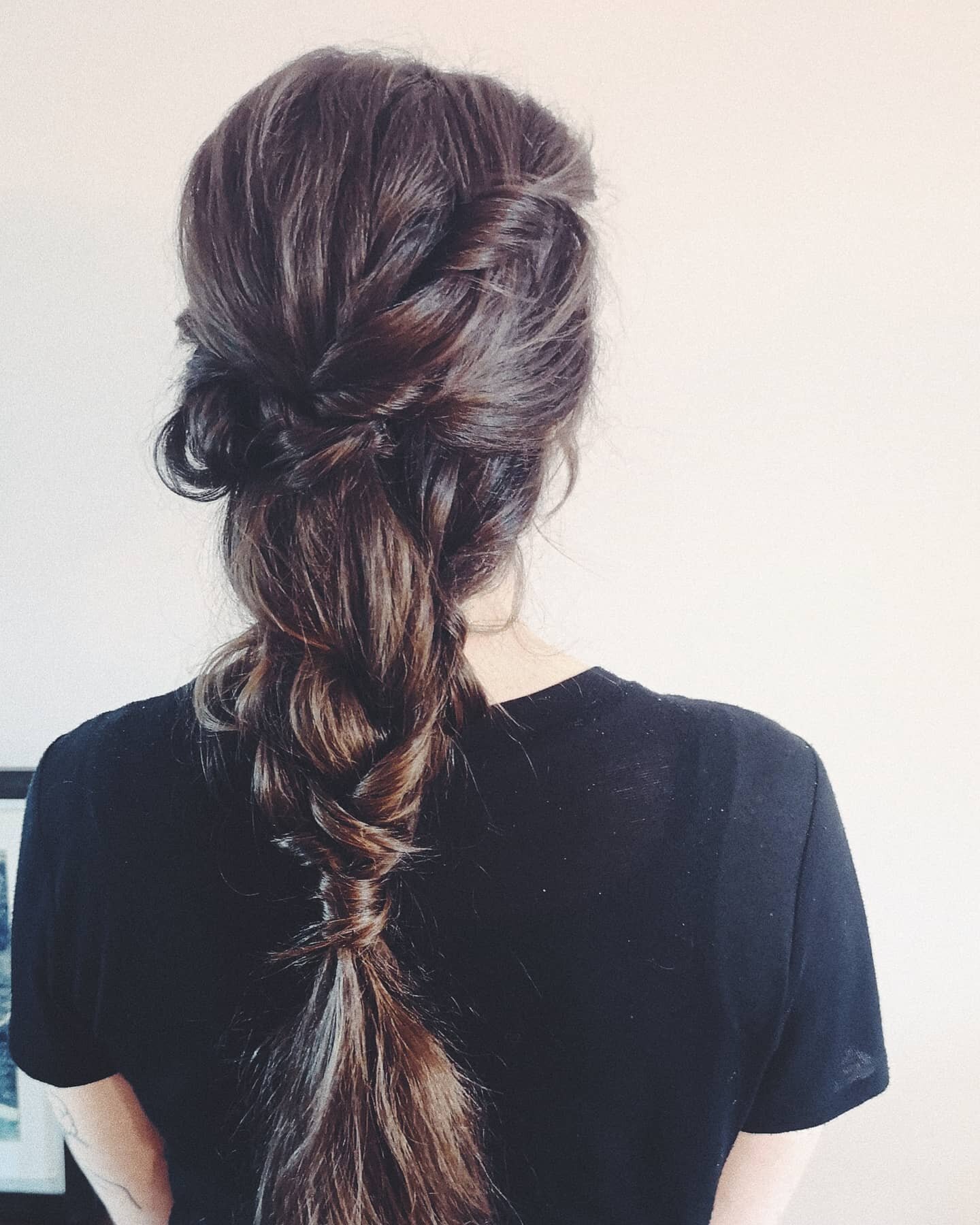 ➰ BOHO BRAID ➰
.
.
.
.
.
#bruidskapsel #bruiloft #trouwkapsel #trouwenin2021 #haarinspiratie #bohochick #bohemianhair #bohemianbride #festivalbruiloft #bruiloftinspiratie #trouweninutrecht #bruidsvisagist #engagednl #wedding #weddingupdo #weddinghair