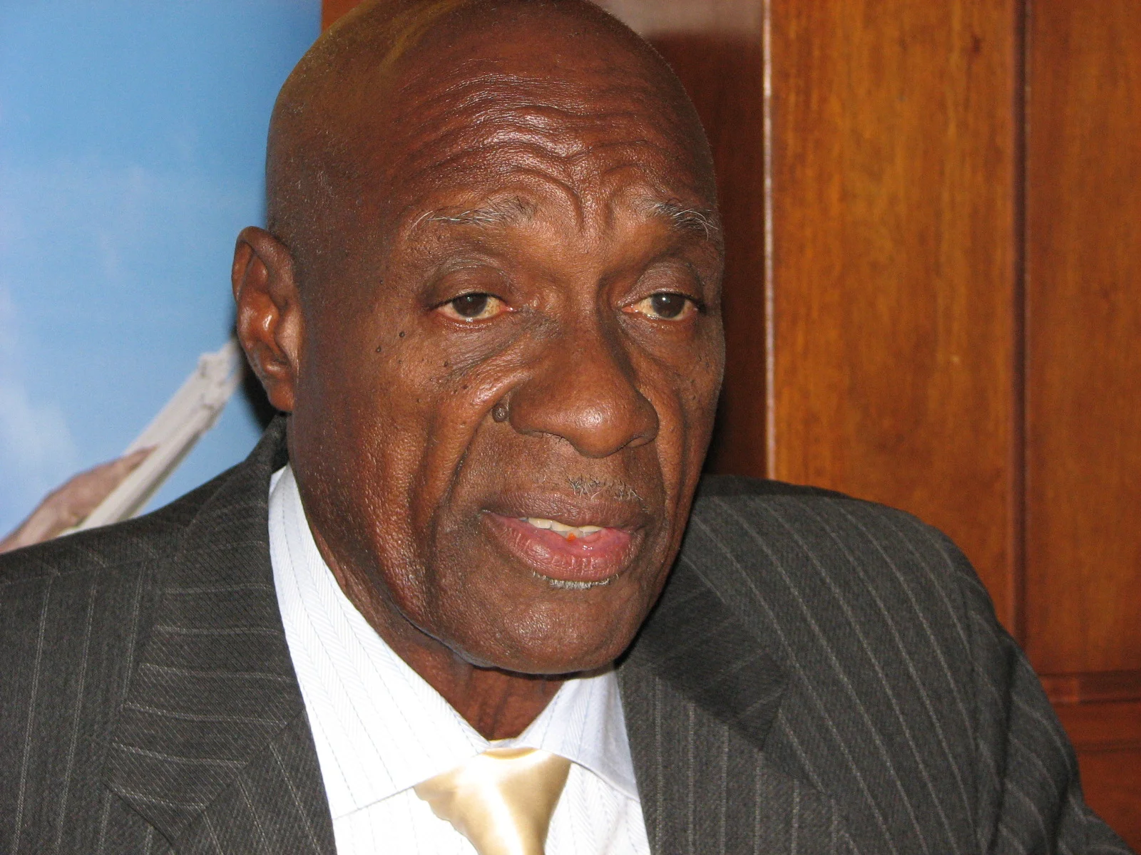 Wes Hall fires up Toronto audience at awards event