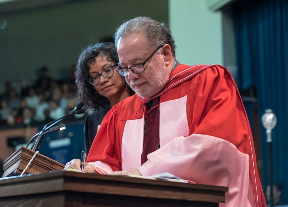 Honourary doctorate for Dr. Robert Hill