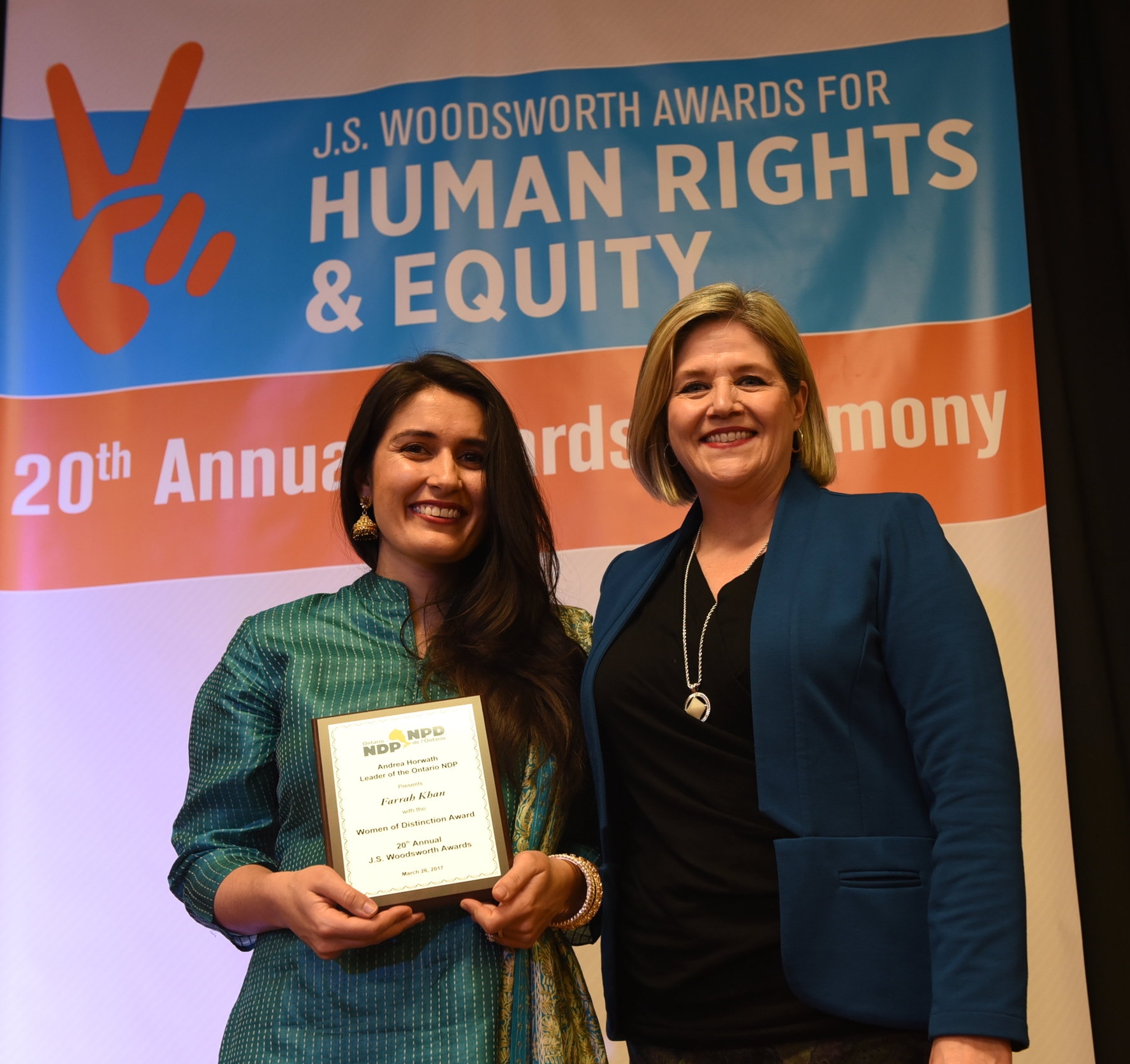 NDP leader Andrea Horwath (r) and Woman of Distinction winner Farrah Khan