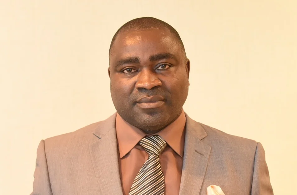 Joan Lesmond Memorial Award for nurse from Cameroon