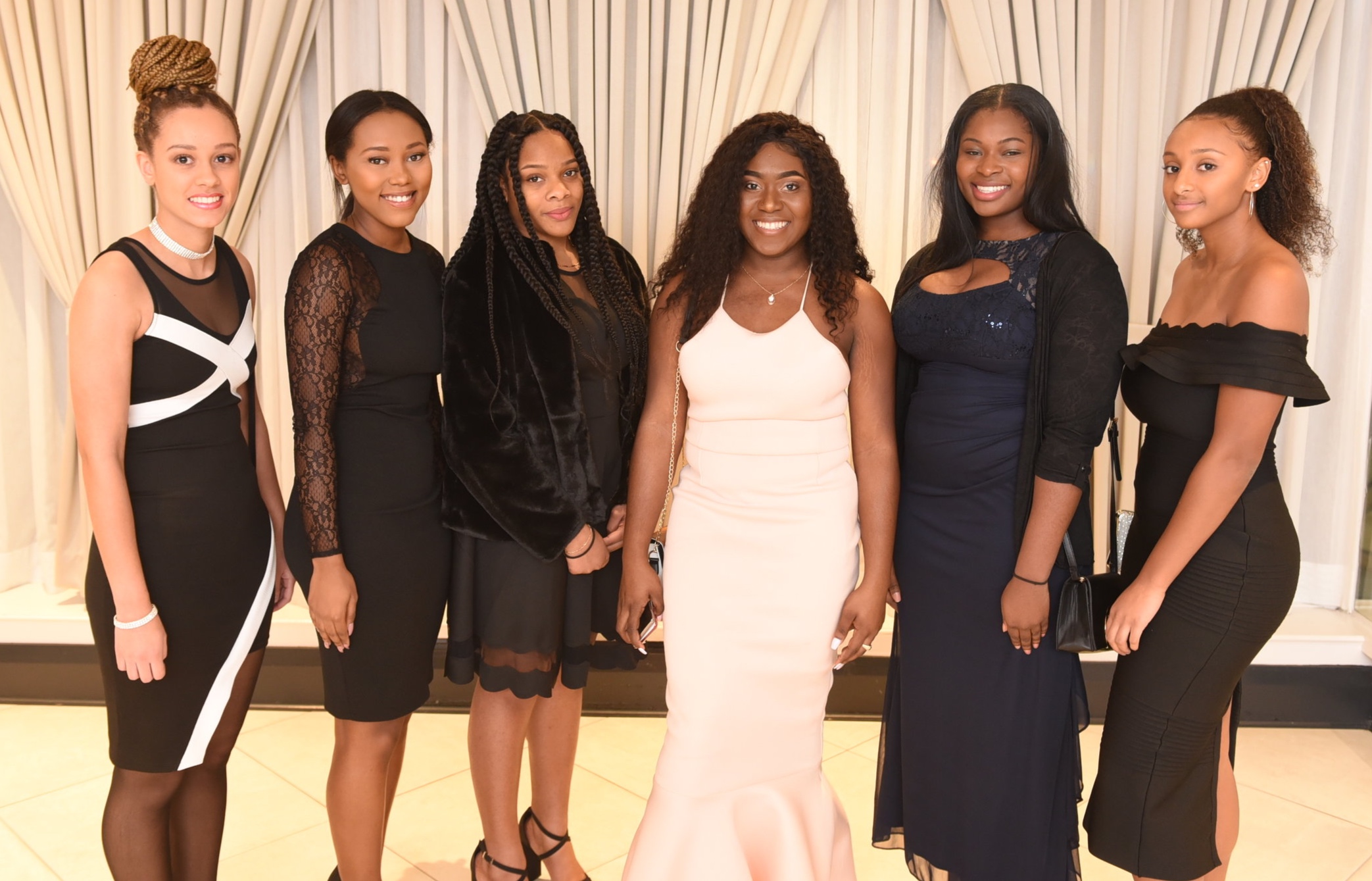 Kishana Smith (l), Talmiya Phillips, Shanel Tucker, Andrique White, Naomi Opia-Evans & Sara Minnot