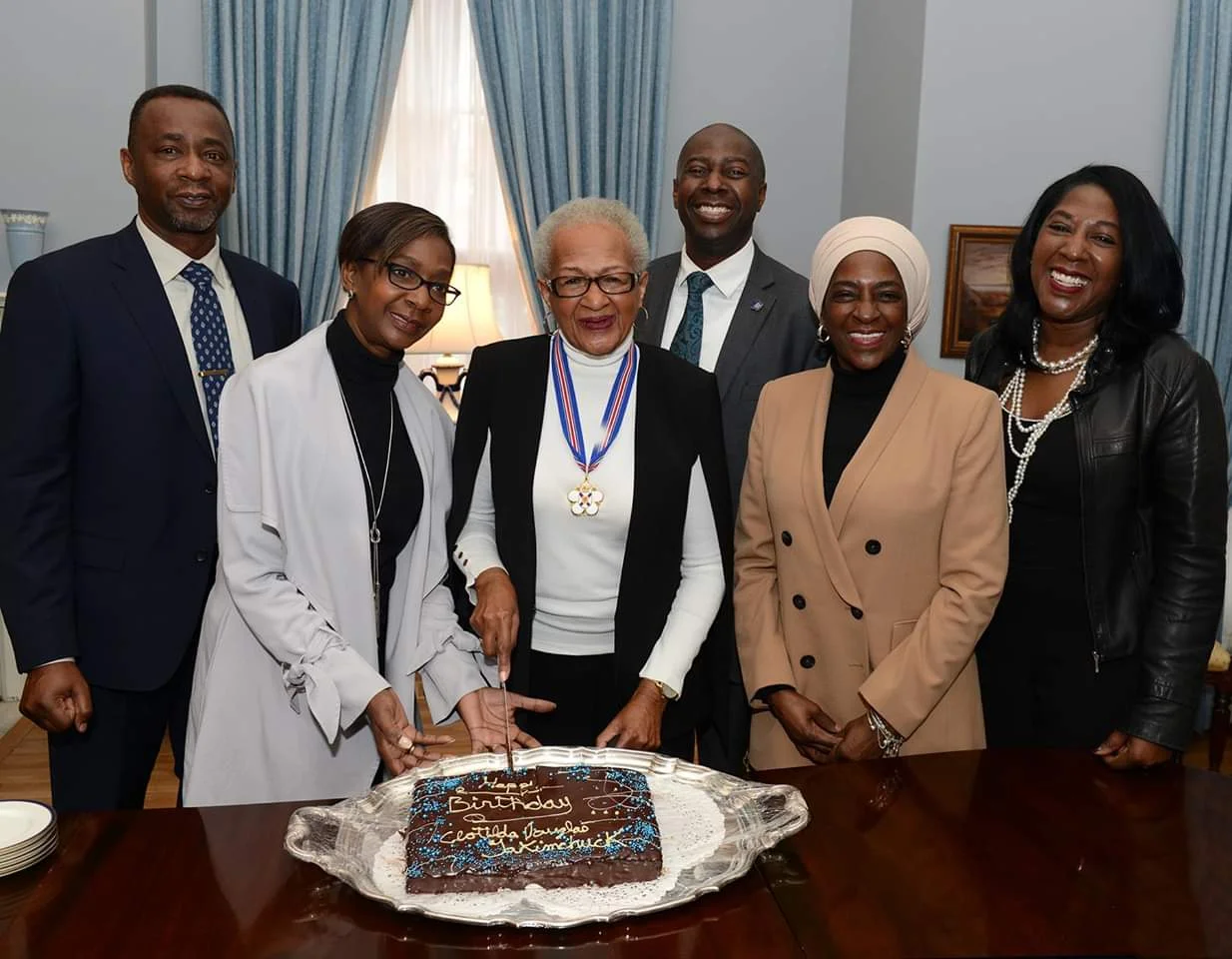 Clotilda Douglas-Yakimchuk and her proud children Carl Douglas (l), Valerie O’Neale, Kenrick Douglas, Sharon Douglas & Leslie Douglas-Shaw