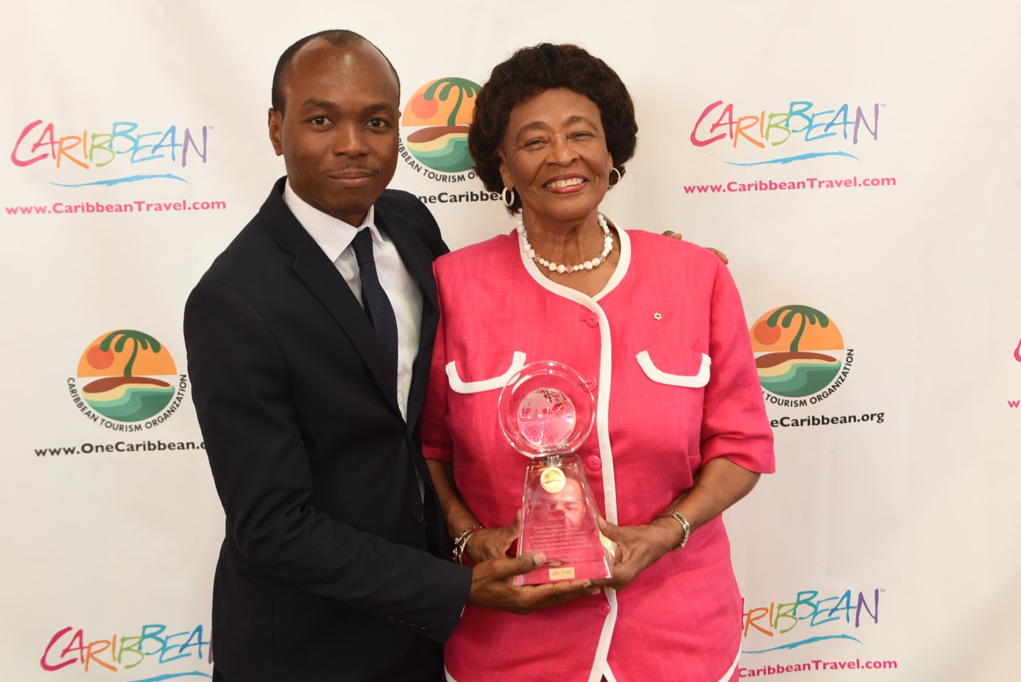 CTO Chairman Dominic Fedee made the presentation to Rita Cox