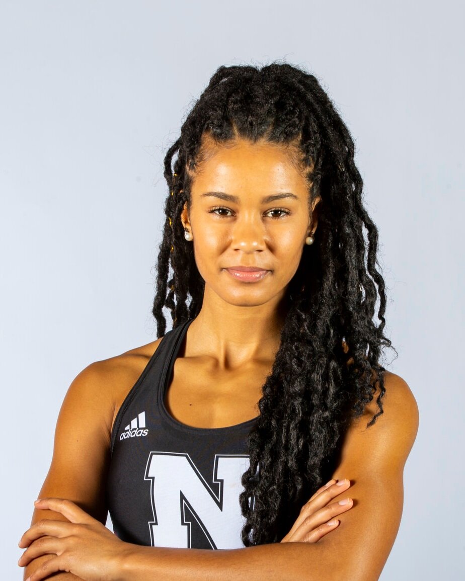 Only Canadian to win the NCAA Woman of the Year Award off to medical school