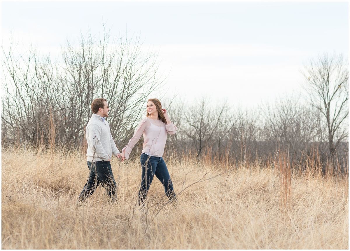 Bright and classic Fort Worth Texas Open Field Engagement Session with DFW Wedding, Engagement and Family Photographer Rachel Florman Creative. Located at Tandy Hills Nature Center