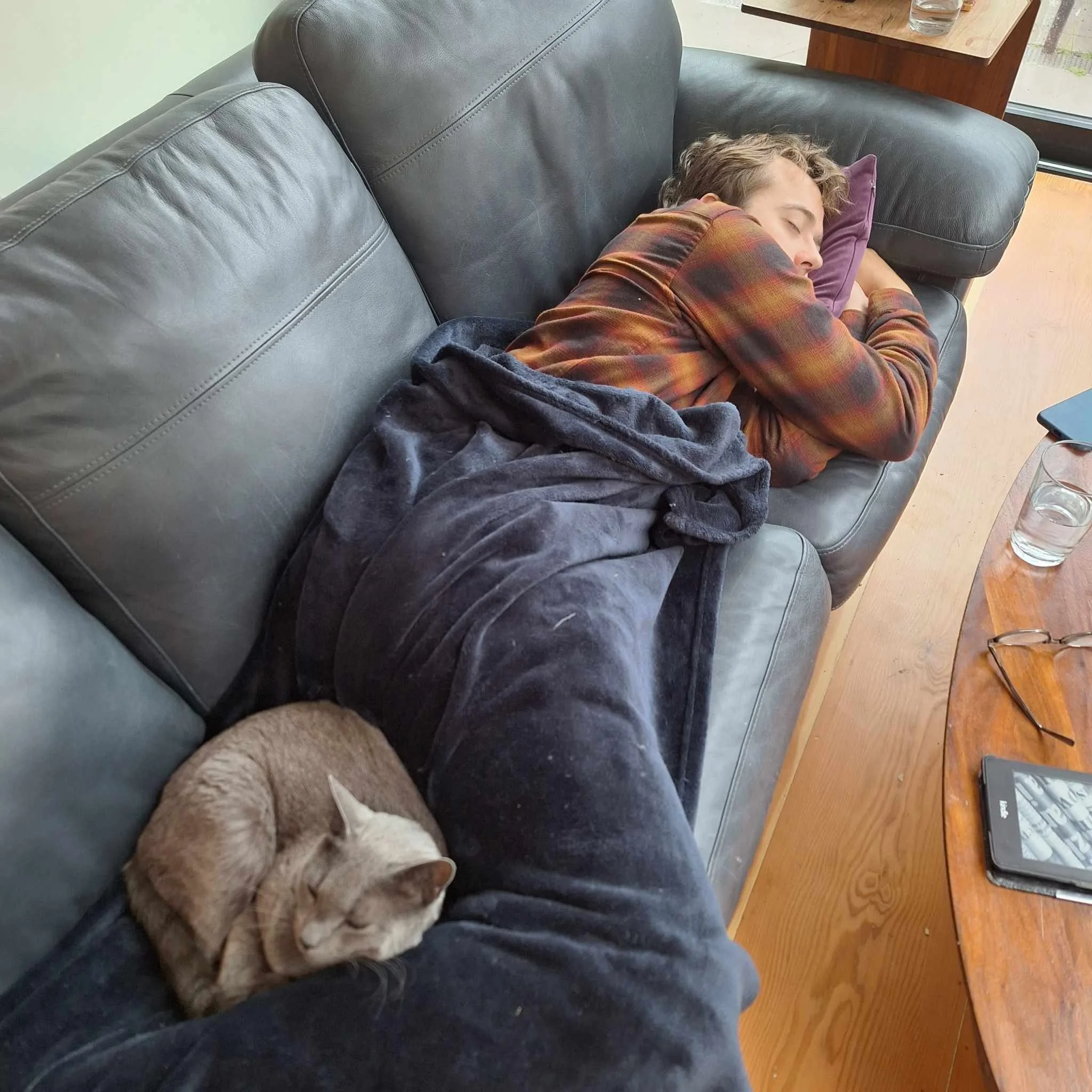 Thomas & Platon ...in synch.