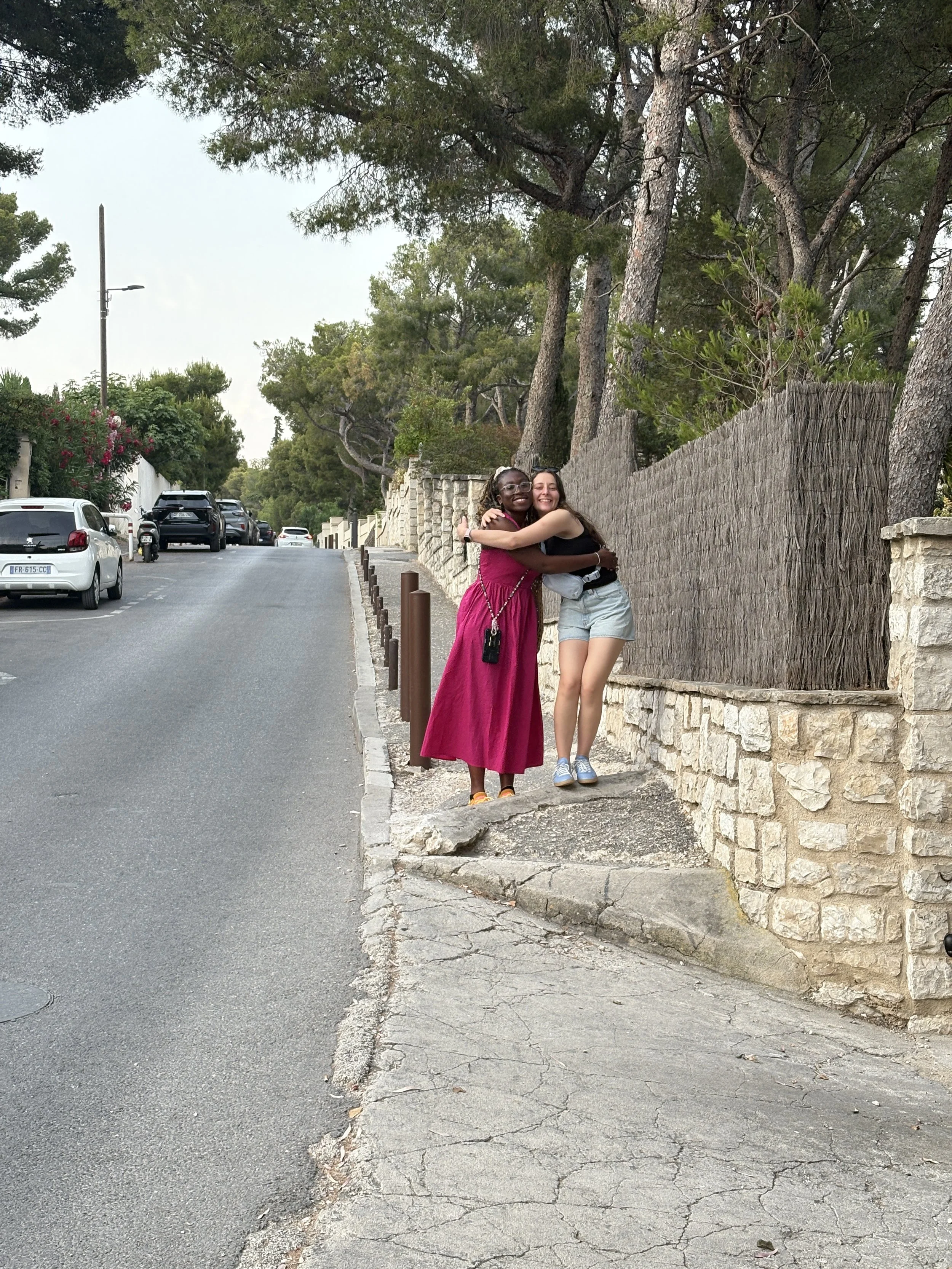 Alice and Beth in Cassis