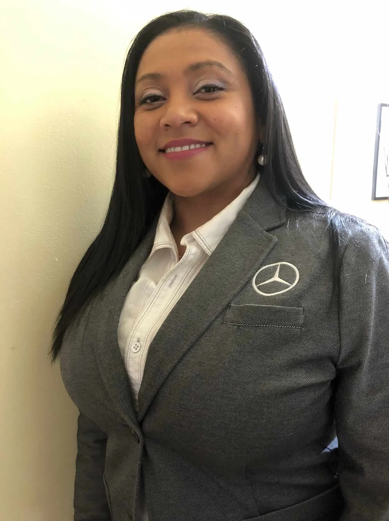 Antoinette Gordon-Hessing: Customer Experience Manager at Mercedes Benz of Rockville Center