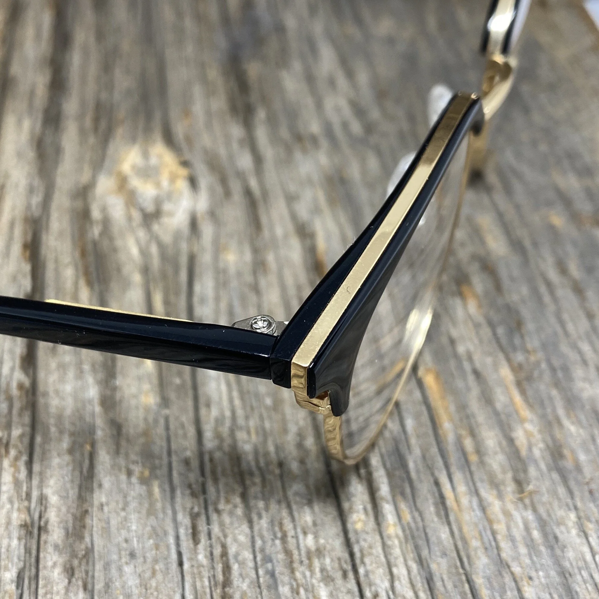 90E85364-17A6-4C98-8A6D-3CE7DC37A585