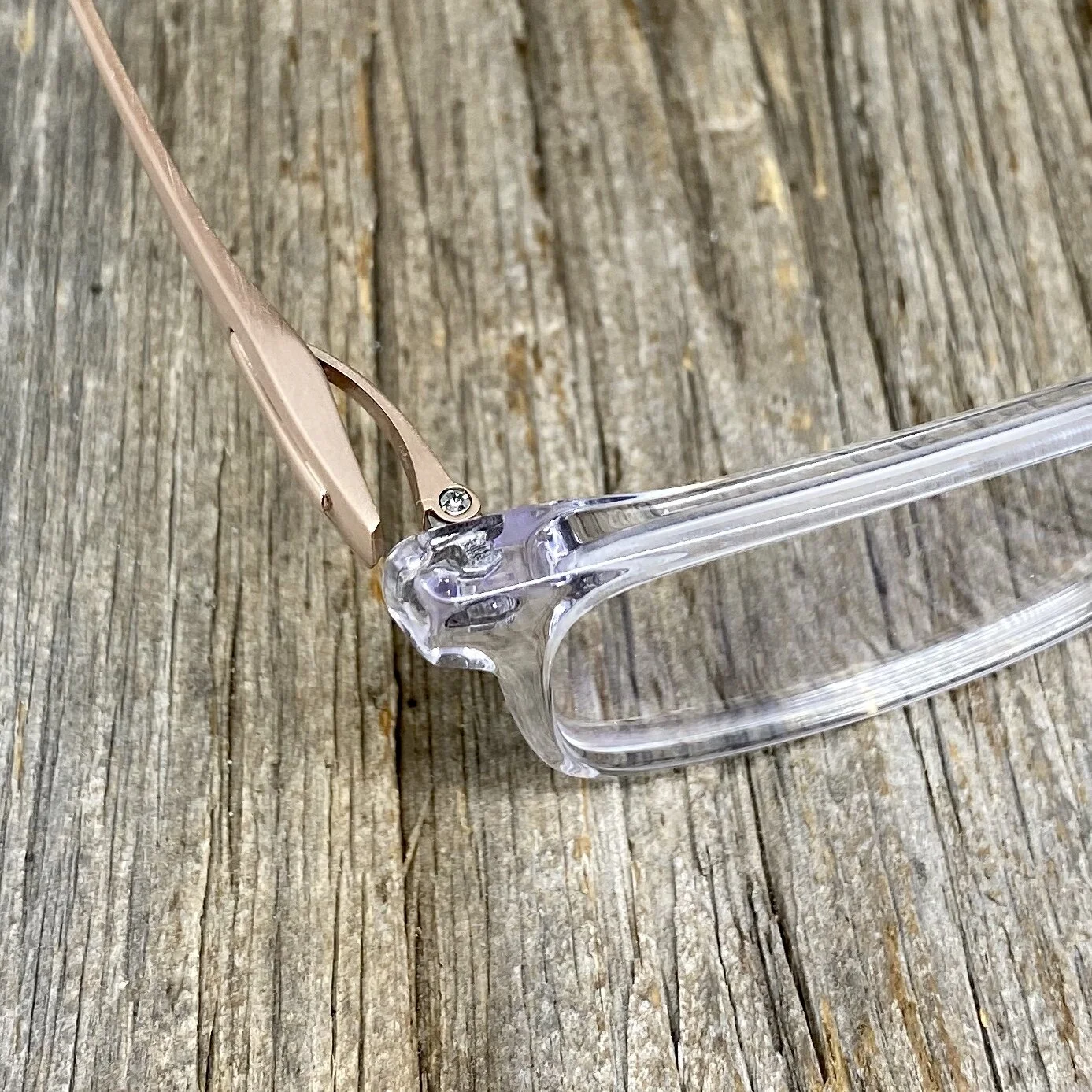 273C6664-AA61-4E25-A100-122848386B9C