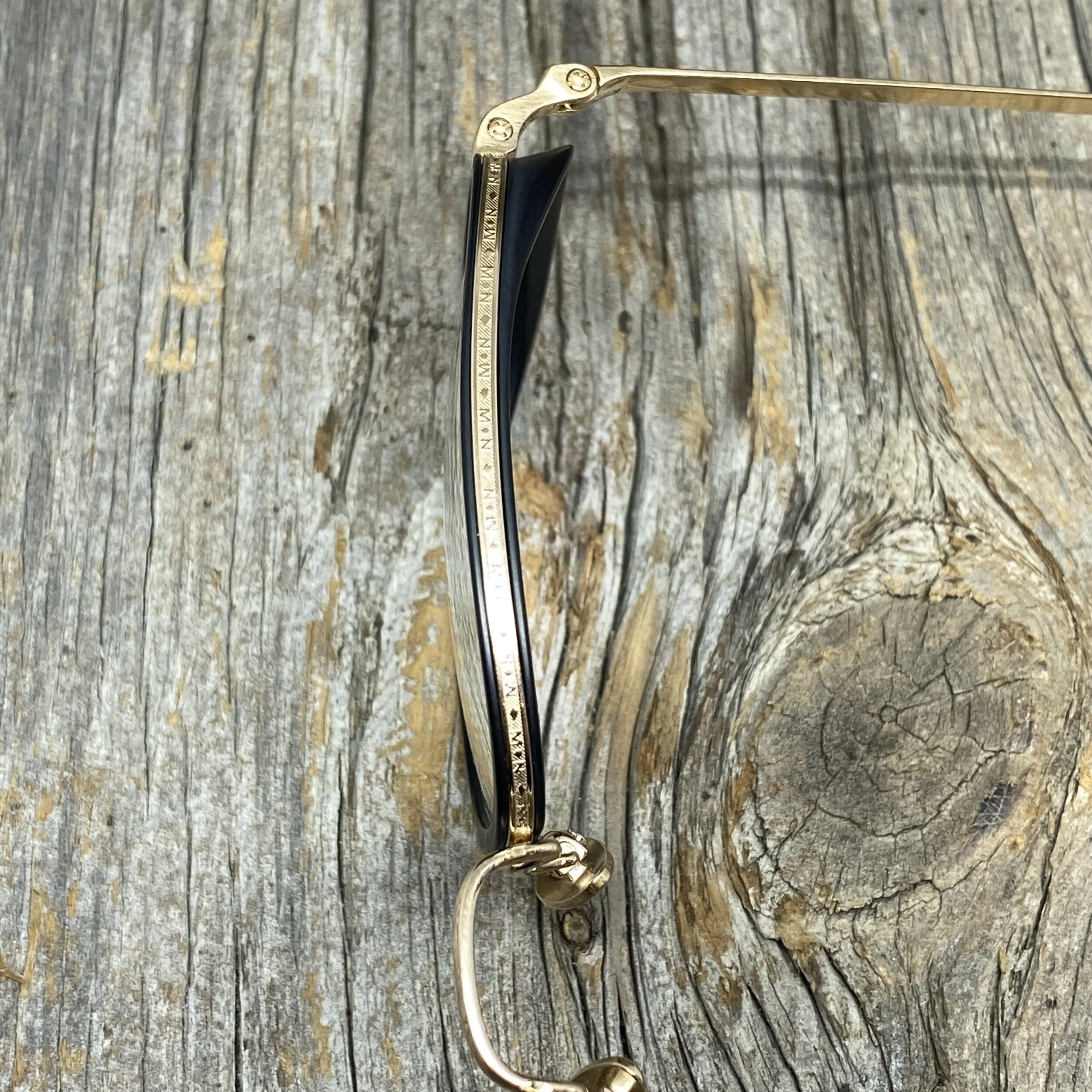 ECAB616F-7EC5-4864-97F2-C5DAB50EF750