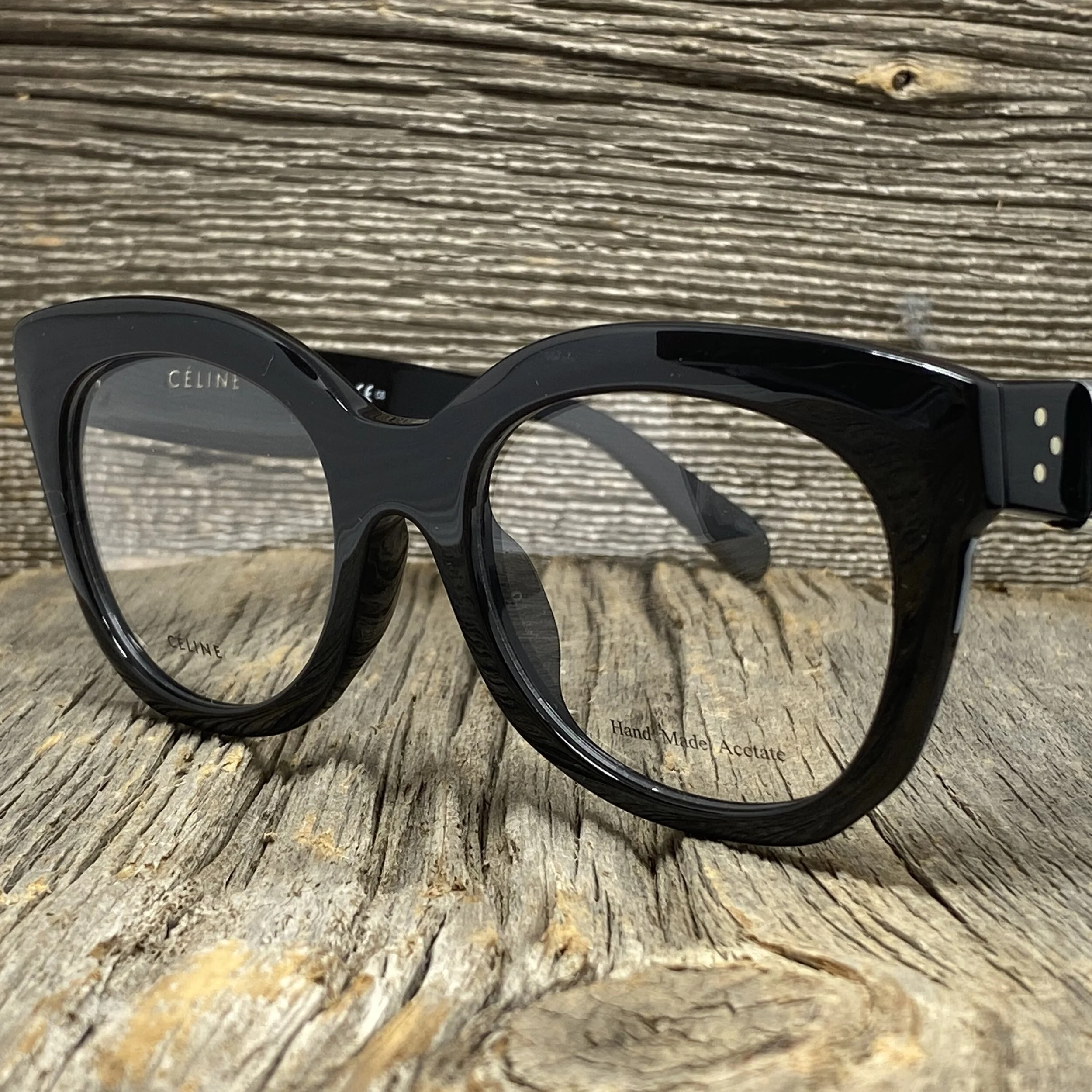 9D426469-2185-400D-B14F-C8002BE7A8D8