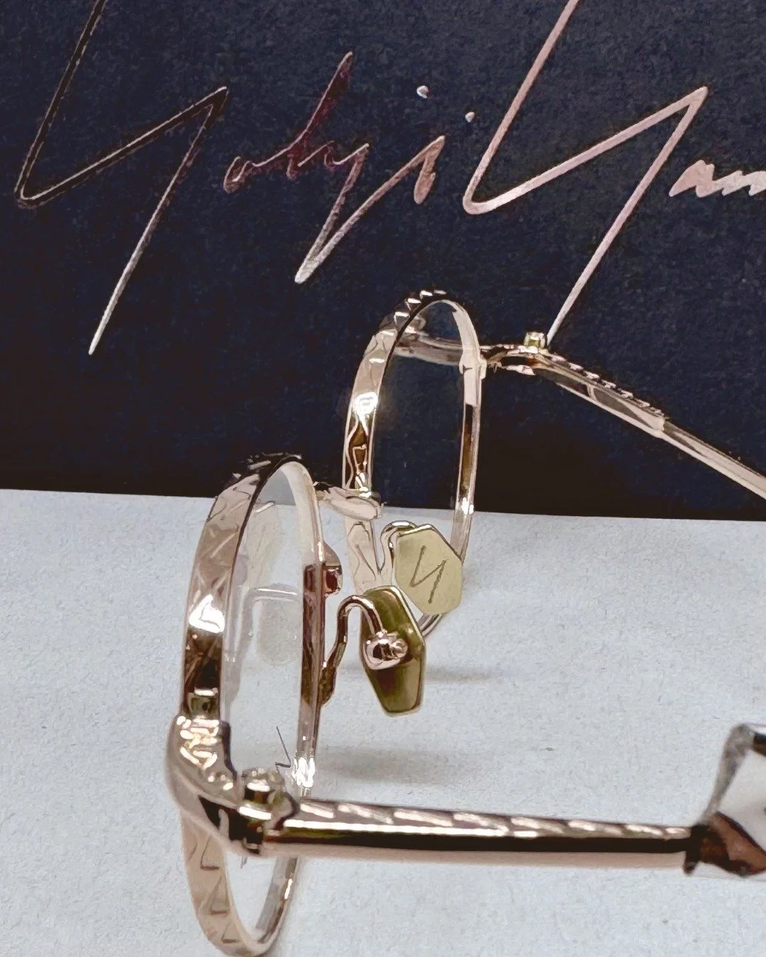 Most people who wear this frame never notice the engraving on the temple.

Until someone who knows points it out.

That's the detail work @yohjiyamamotoeyewear puts into every frame &mdash; not just the silhouette, not just the material, but the surf