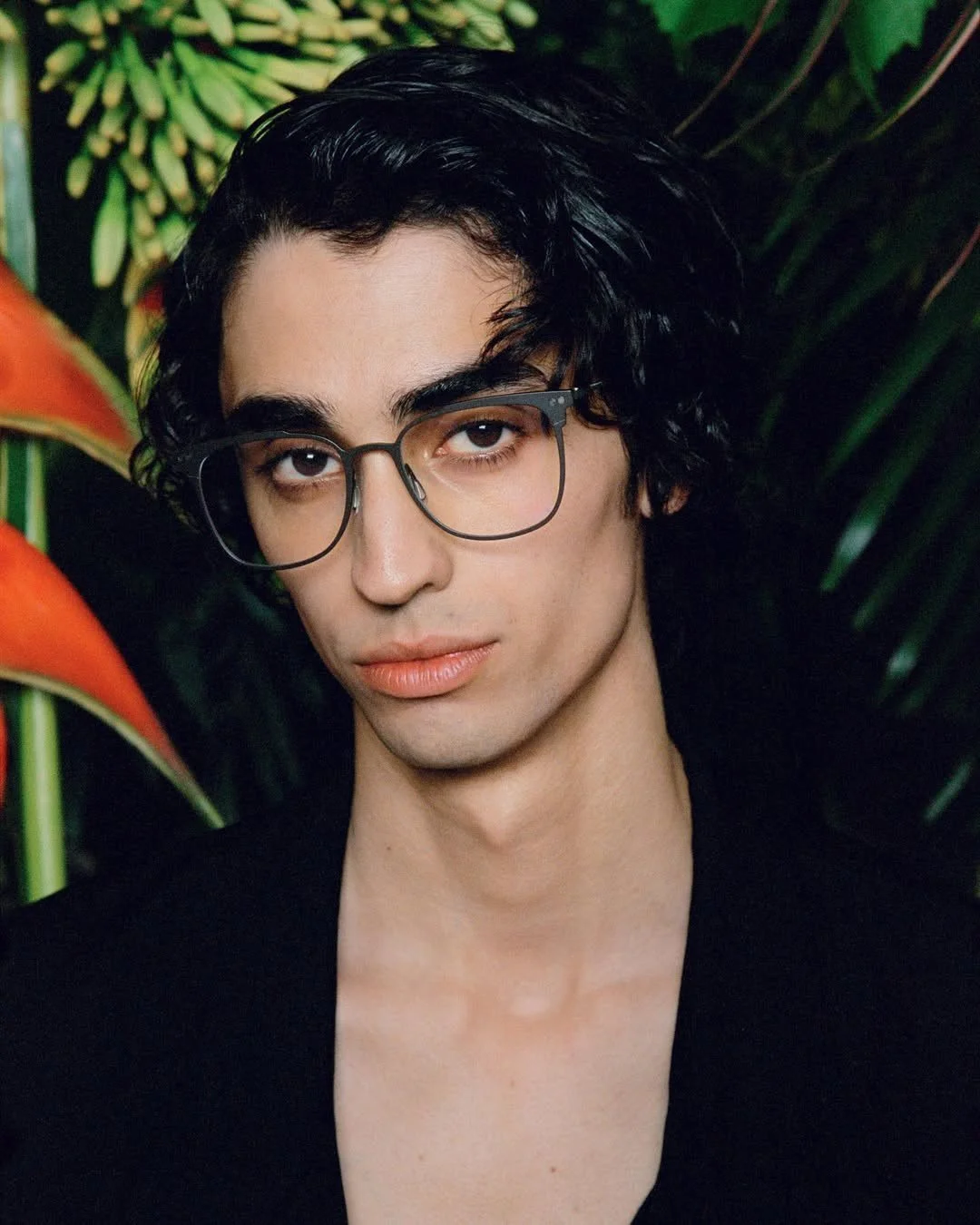 Grey belongs in a forest. @yohjiyamamotoeyewear knew that.

SS20 Forest. YY3026 Grey.
The frame name and the collection name are the same argument made twice.

Grey is the colour of bark, of morning mist, of the specific light that exists between lea