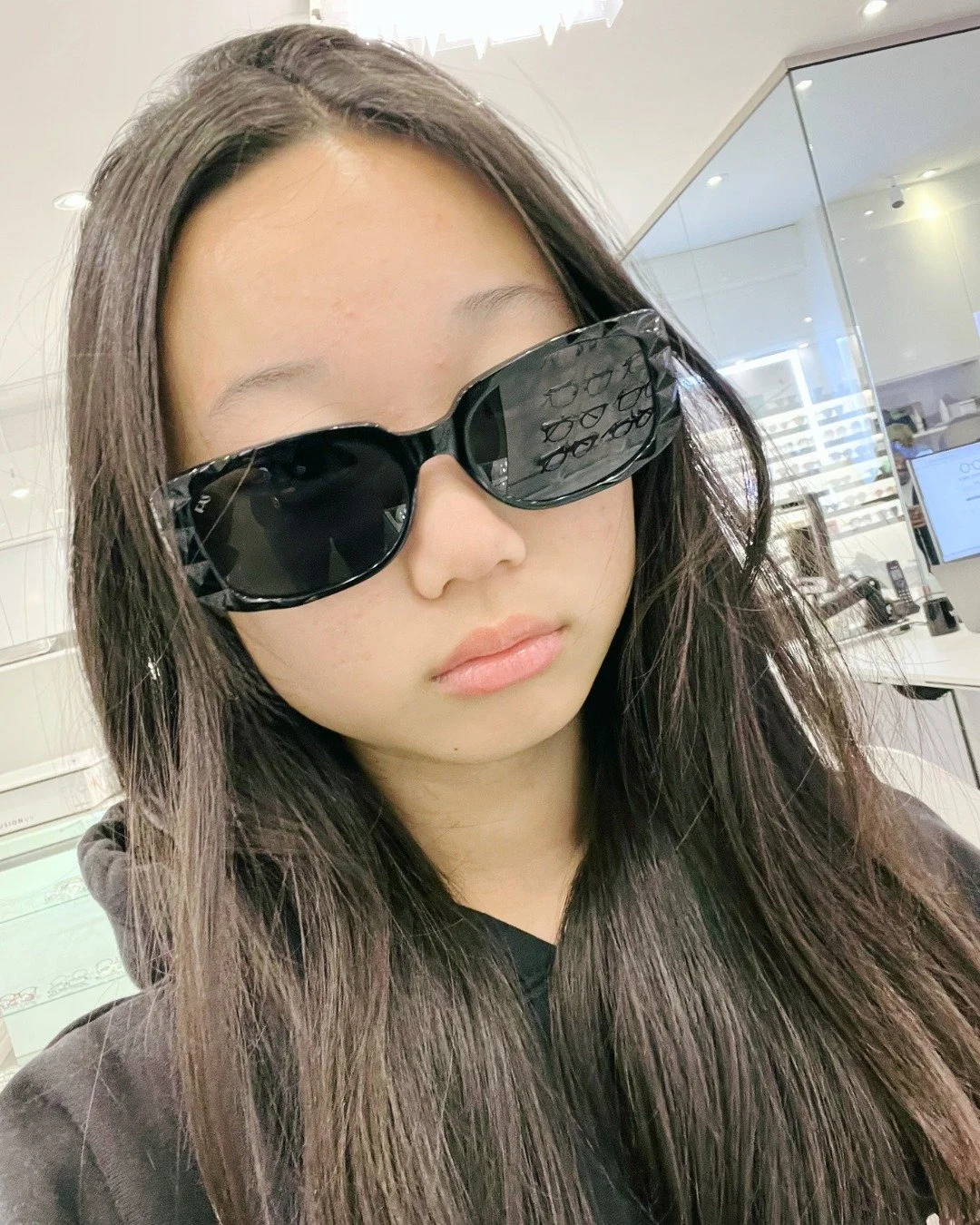 Bad hair day?
Good sunglasses fix a lot of things 😭🕶️

For Art&rsquo;s Sake understood the assignment.

book a free styling session through the link in bio or DM us.

#forartssakelondon 
#kimsoptical
#sunglassesstyle
#fashioneyewear
#northyork