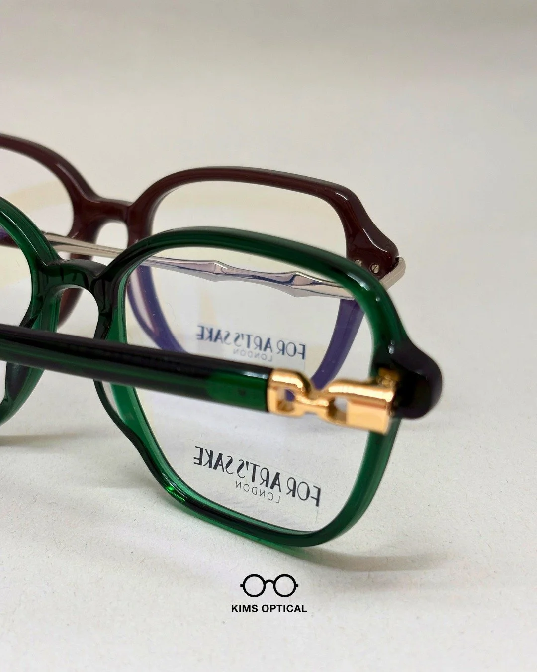 Tiny details.
Interesting shapes.
Very For Art&rsquo;s Sake.

Looking for your perfect For Art&rsquo;s Sake pair?
DM us or book a free styling session through the link in bio.

#forartssakelondon 
#kimsoptical
#fashioneyewear
#torontostyle