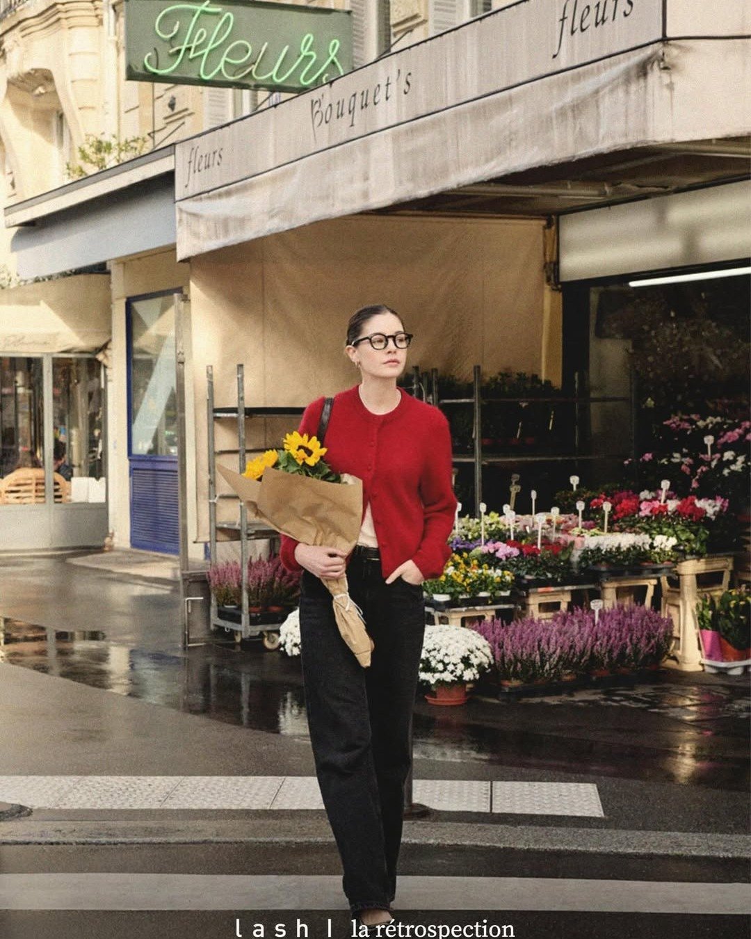 There's a way women dress on the weekend that says more about their wardrobe than their workweek does.

The coat chosen for the cut. The shirt picked yesterday. The frame that just belongs.

LUNETTES series from lash is built for this part of a wardr