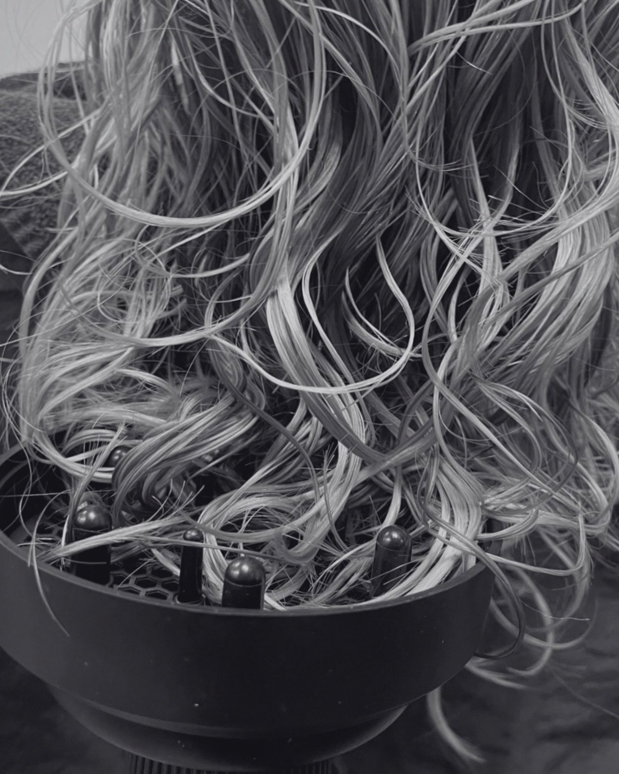 Ready to embrace and style your curls? #helenaal #hairsalonhelenaal #avedasalonbirmingham #alabasteralabama