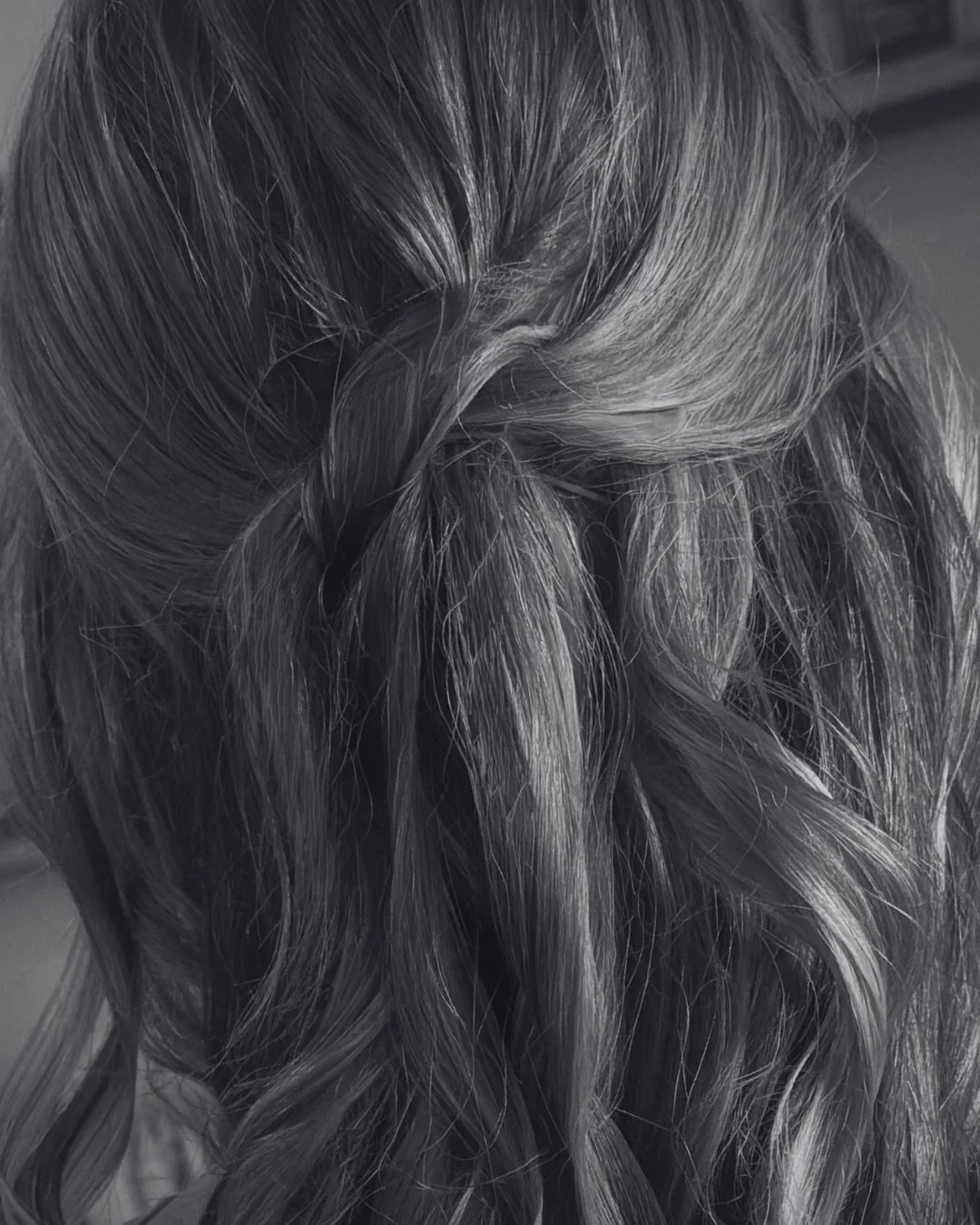 Simple, but elegant half up prom hairstyle ✨ #alabaster #helenaal #alabasteralabama #hairsalonhelenaal