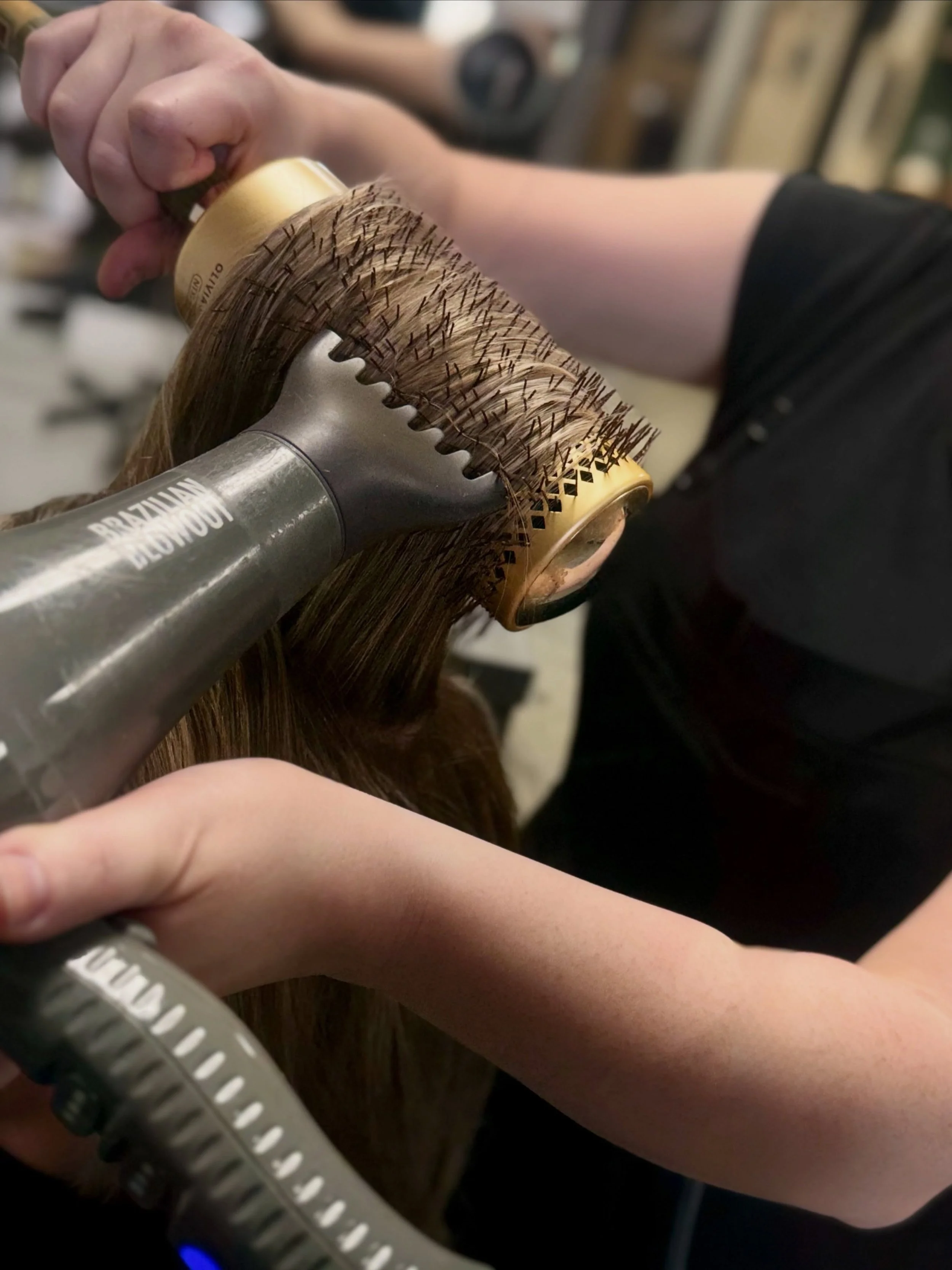 Healthy hair + a fresh blowout = confidence unlocked✨ #helenaal #hairsalonhelenaal #avedabirminghamal #avedasalon #alabasteralabama