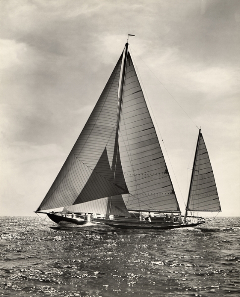 "Escapade" © Mystic Seaport, Rosenfeld Collection