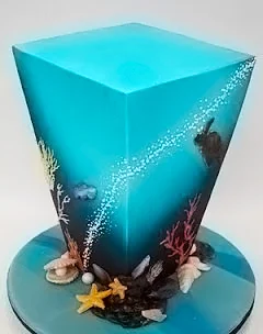 By not sailing off the edge of the earth, Planet Cake has created more than 12,000 designer cakes for A-listers such as Celine Dion, Rihanna, John Travolta and Lady Gaga. The crew has built a realistic replica of the Sydney Opera House for Australia Day 2011—cake weight more than 1.3 tons and requiring 32 decorators. Founder Paris Cutler bought Planet Cake in 2003. Since then she has cooked up books, television appearances, decorating schools and plenty of desserts. https://planetcake.com.au/