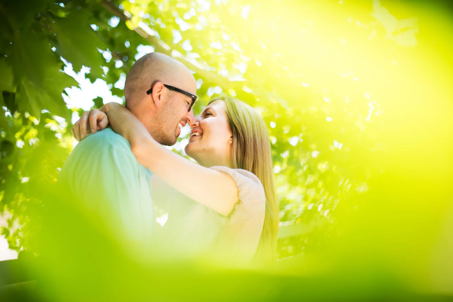 portrait_engagement_green_couple.jpg