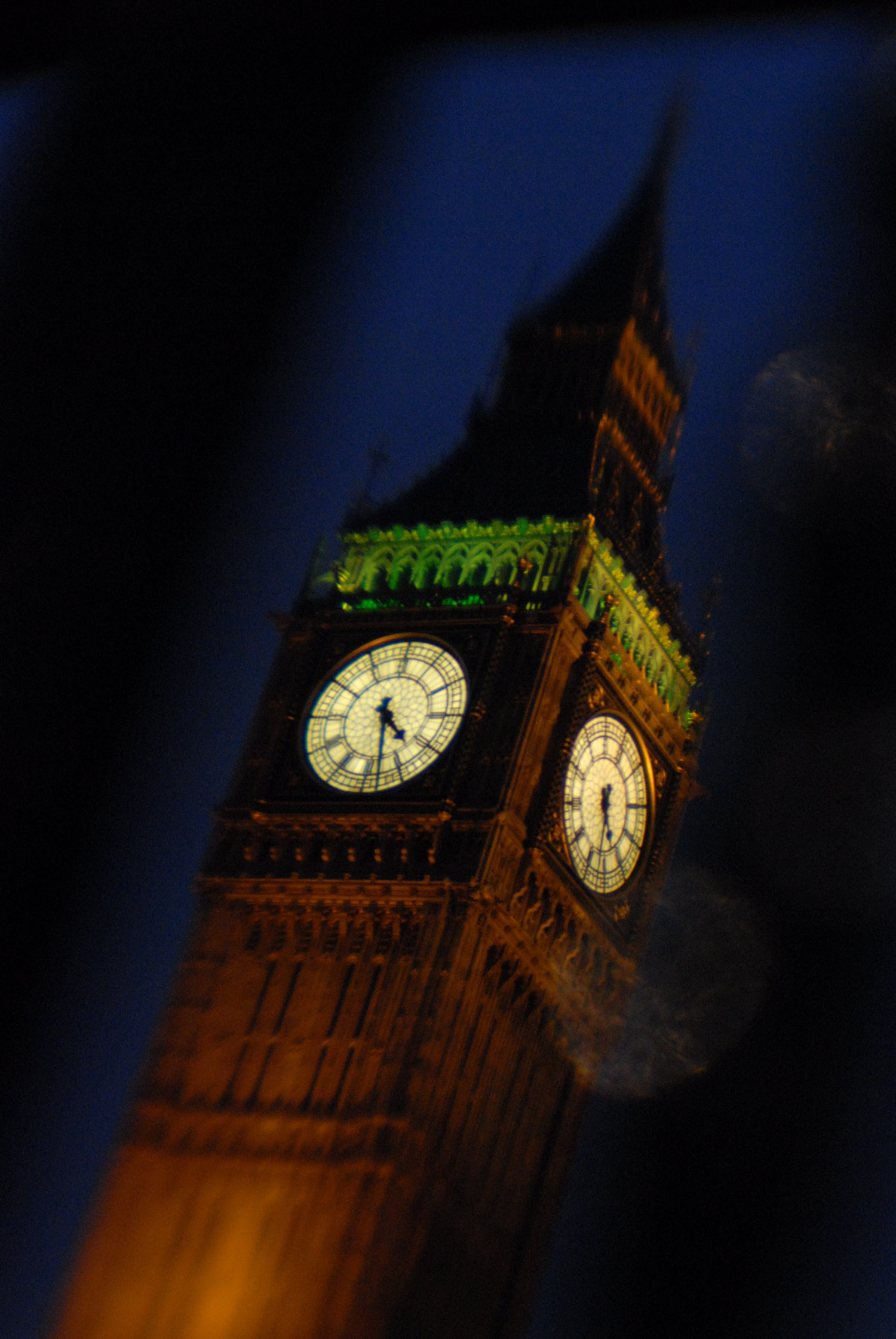 london_tower_travel_clocktower.jpg