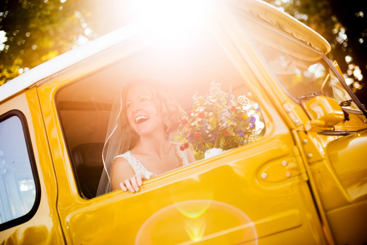 wedding_bride_yellow_jeep.jpg