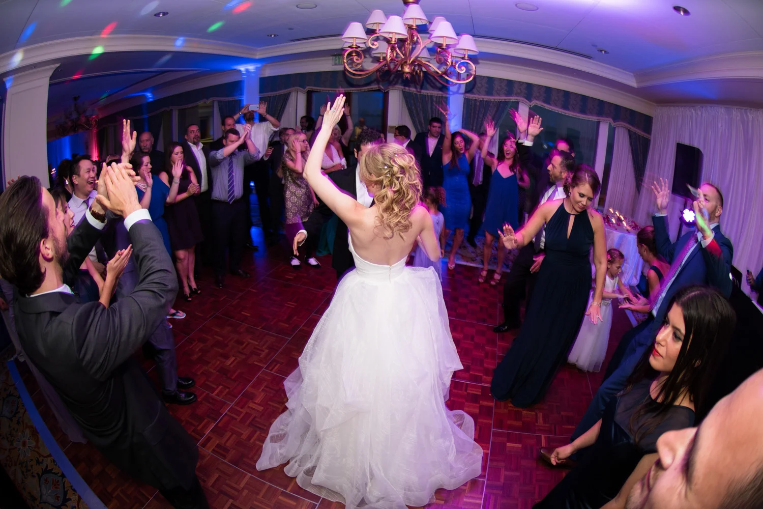 wedding_dance_party_bride.jpg