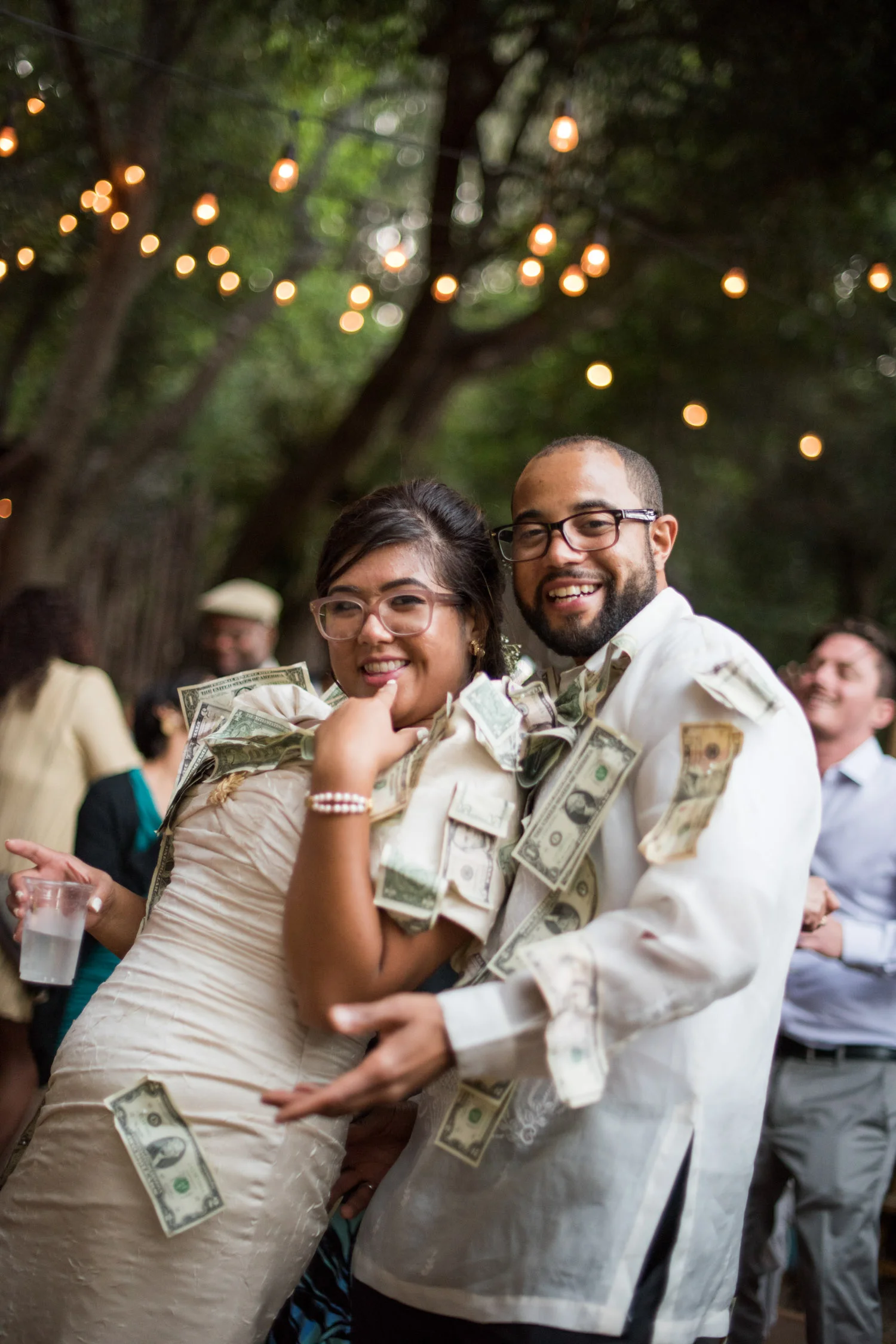 wedding_money_dance_bride_groom.jpg