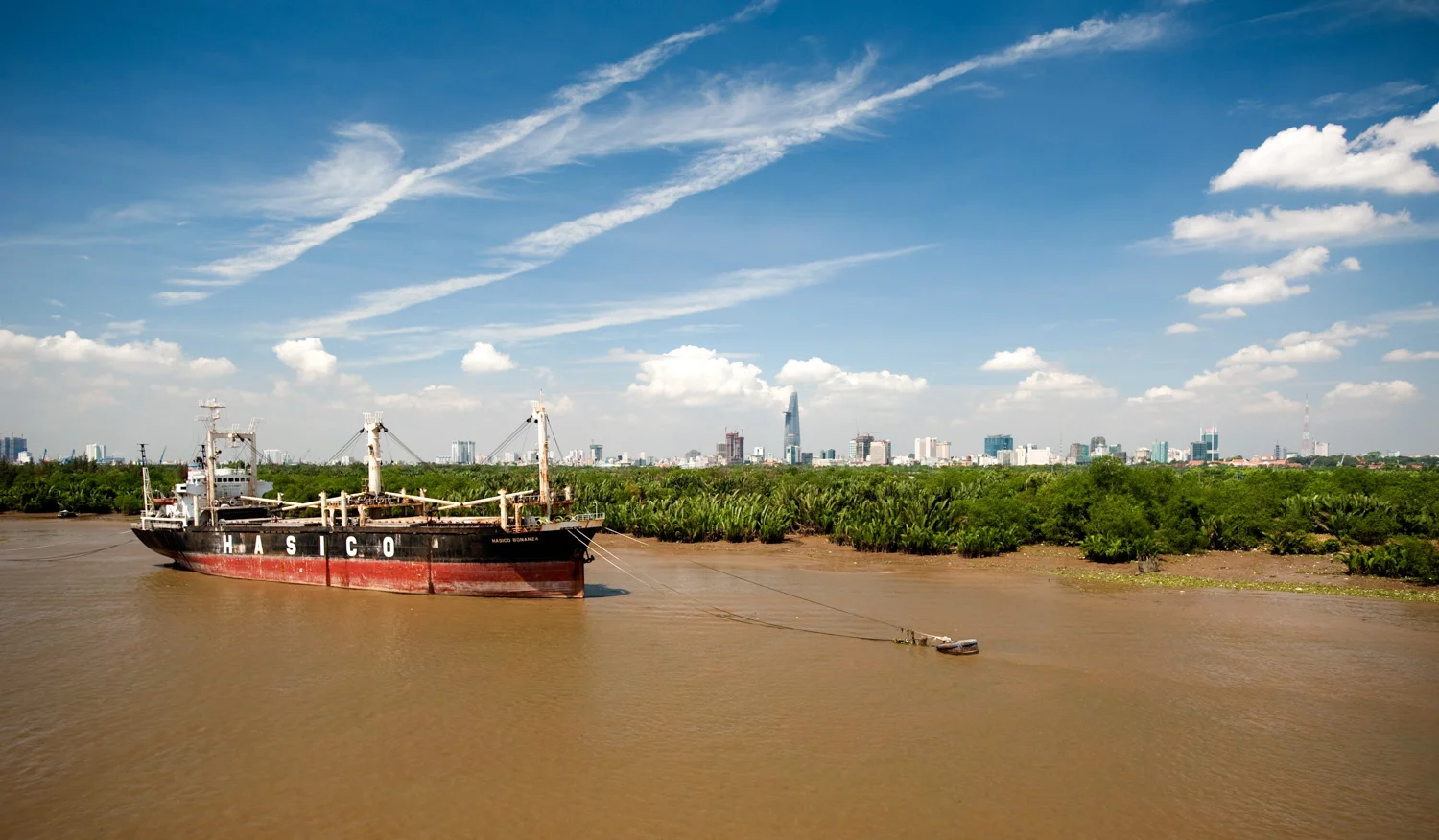 asia_travel_river_boat_city.jpg