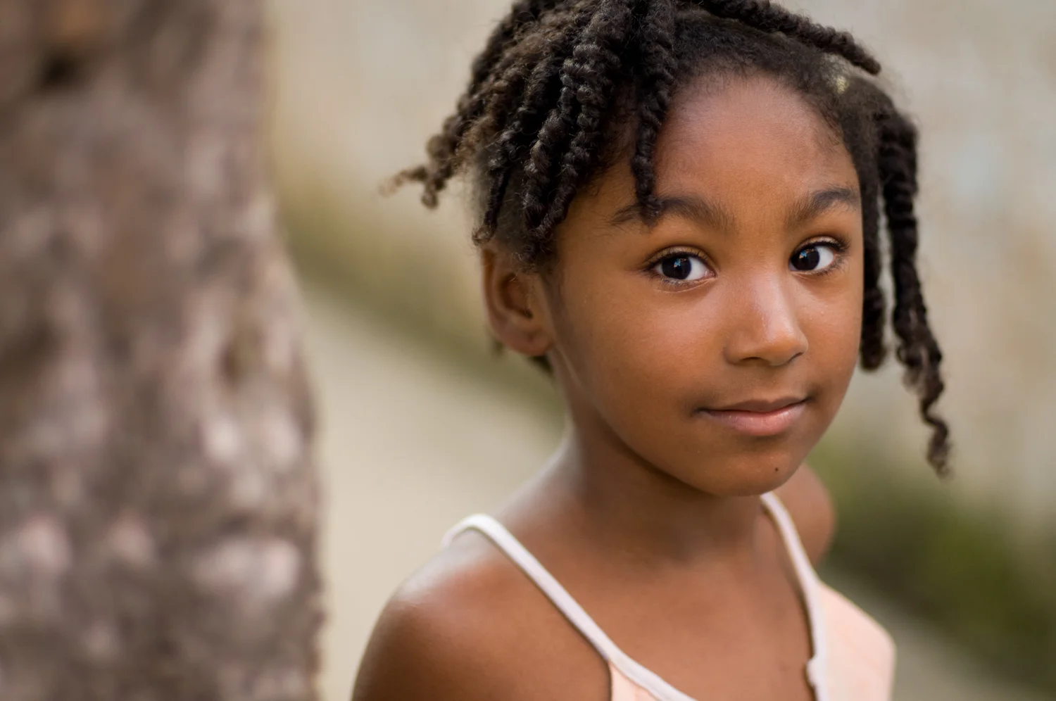 brazil_travel_little_girl_favela.jpg