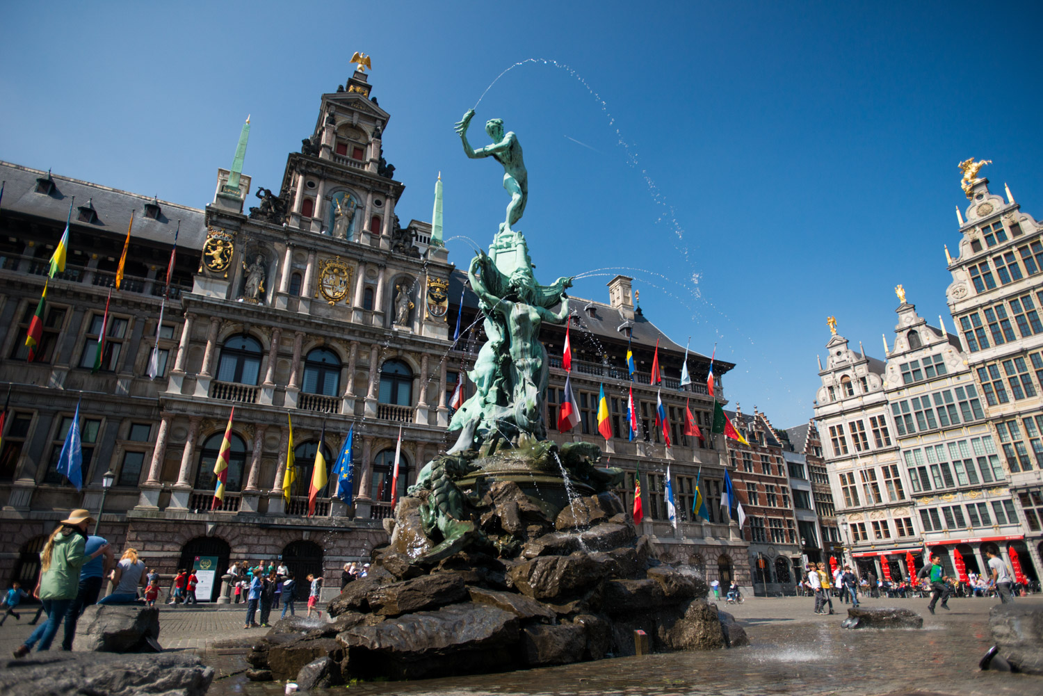belgium_europe_antwerp_statue_fountain.jpg