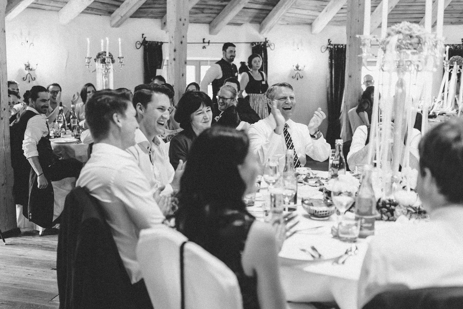 hochzeit-schloss-mittersill-heiraten-in-den-bergen-hochzeitsfotografin-mariagadringer-087.jpg