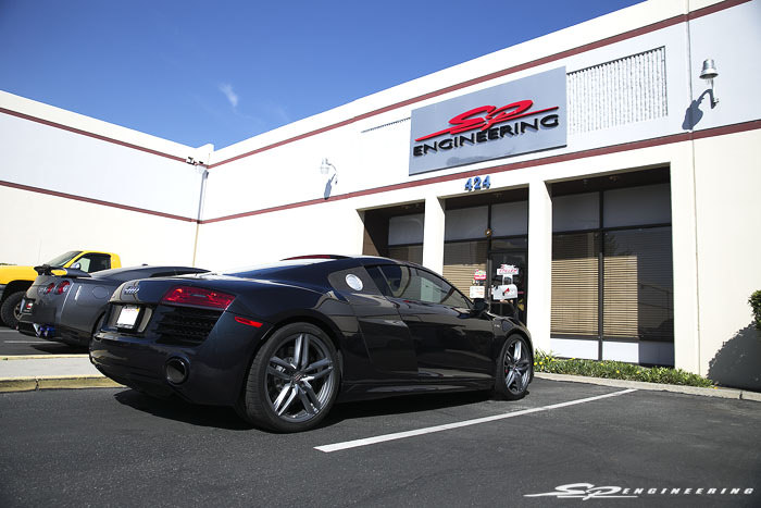Wayne approached us 2 weeks ago to see if we were able to perform an exhaust installation on his 2015 V10 R8. After some back and forth emailing, we settled on a drop off date a week later and the removal process began shortly after. 