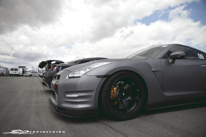 Both of these GT-R's have this sense of simplicity to them that makes them pop, yet, keep it's subtle appearance controlled.
