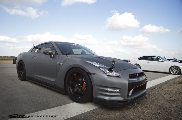 Ashkan has my favorite wrap to date. Of all the wraps I've seen come in to SP, this brushed aluminum wrap will always be at the top of my list. If you ever see this GT-R driving around at night in the OC area, look out for the cool illuminated front GT-R emblem made by Tommy Kaira. The "R" shines bright with the help of LED's.