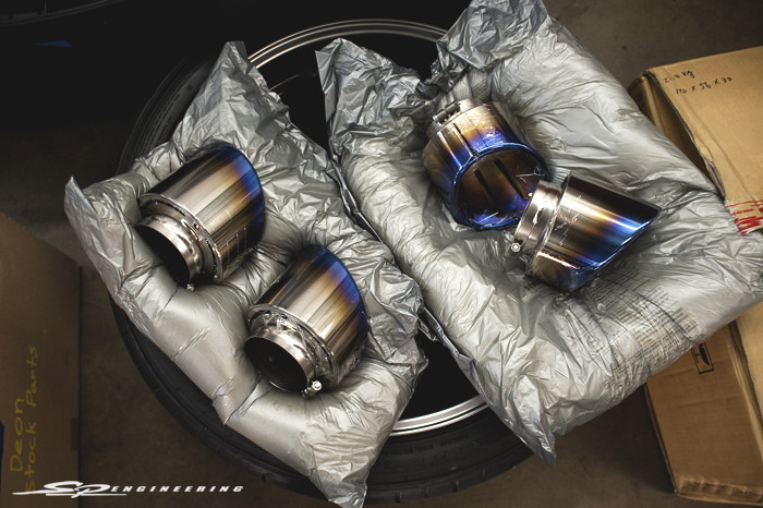 … So are these TiTek 102mm exhaust tips.