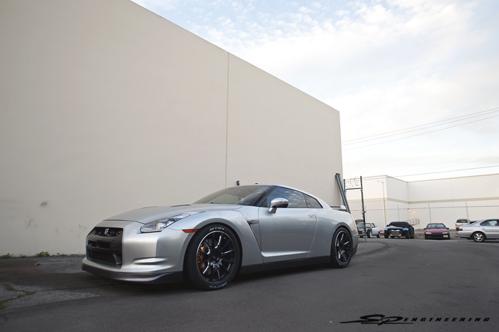 If you haven’t already, you should get used to hearing/seeing the name Cranberry, an excellent returning customer of ours who uses and abuses his GT-R’s. Yes, this crazy guy has two of them! Information on his second one can be found here: Click Me During the time we received this GT-R, Cranberry had wanted it finished in time for the famous TX2K event; TX2K14. Modification lists were generated, both ends approved, shook hands, and the GT-R went under the knife.