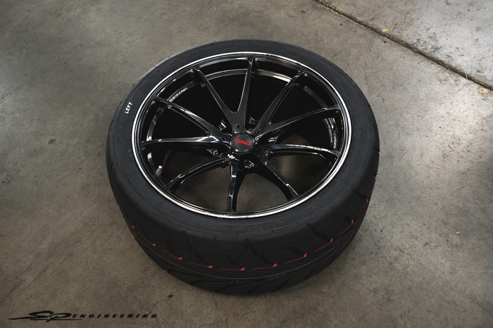 Paired up with these G25’s, the SCR-PRO+ will show beautifully through the open spokes.