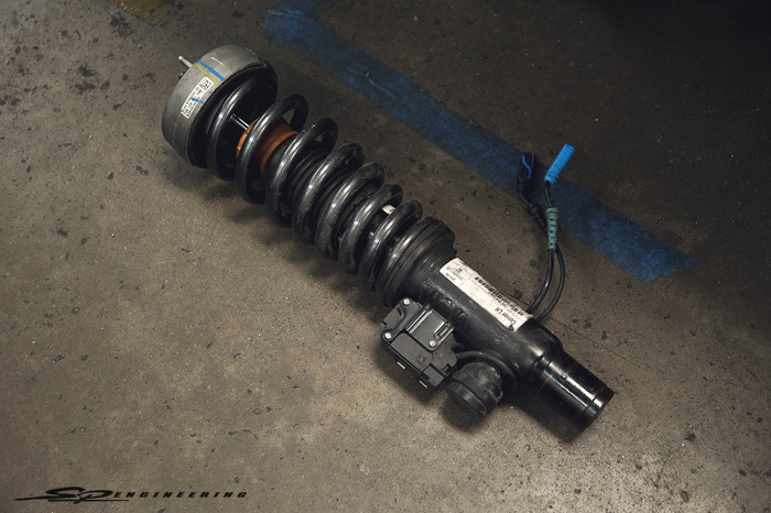 Because the X5 M’s are equipped with factory rear air bags, the customer only needed to purchase the front pair of springs. He went with H&R’s that drops close to 1.5 to 2 inches.