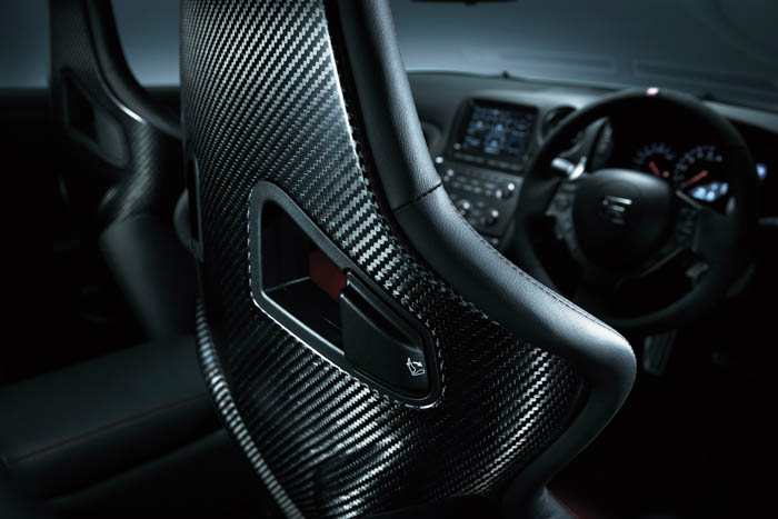 • Ergonomically sculpted carbon fiber backed reclining Recaro seats (Europe/Japan) comfortably, yet firmly, support the driver and front seat passenger.
